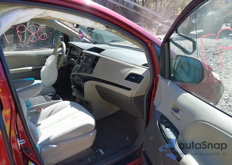 2012 Toyota Sienna Le V6 8 Passenger from USA, damaged, VIN 5TDKK3DC4CS188189